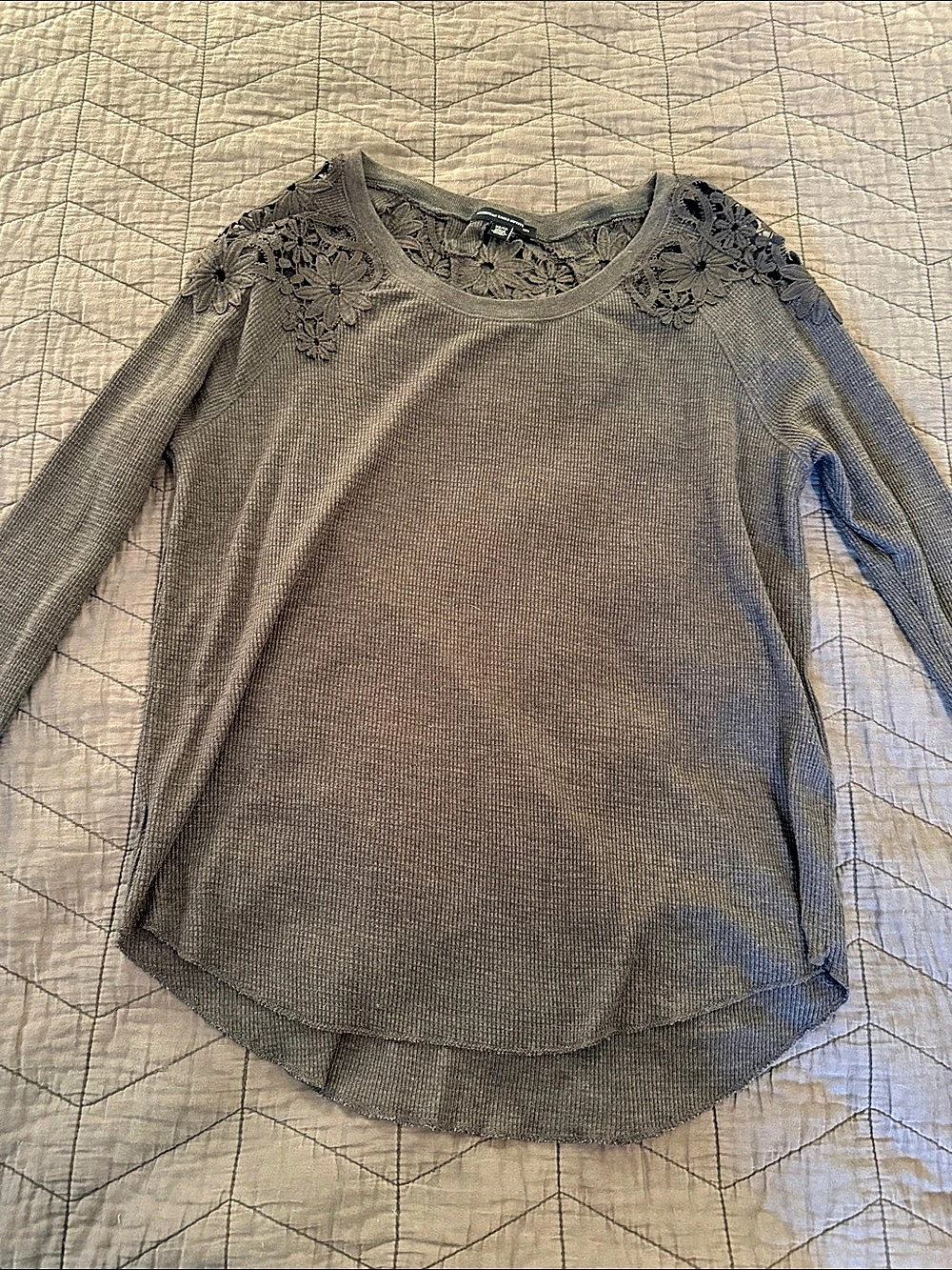 American Eagle Outfitters Long Sleeve Lace Yoke Top in Gray XS